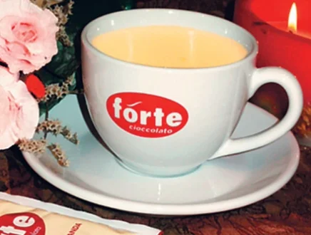 Forte bela topla čokolada